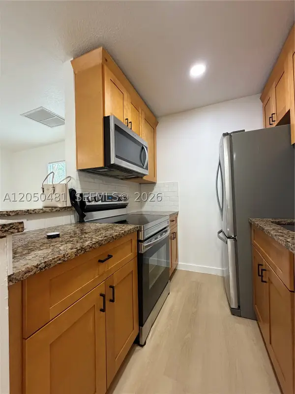 2 Crossings Cir #H, Boynton Beach, FL 33435
