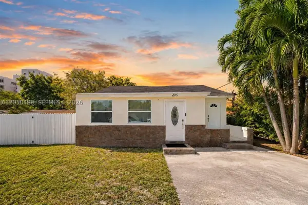 810 NW 21st Ct, Miami, FL 33125