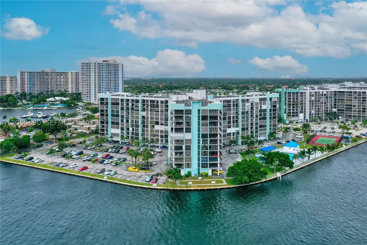200 E Leslie Dr #722, Hallandale Beach, FL 33009 - #1