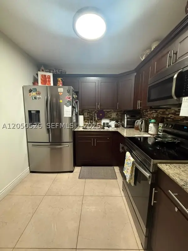 9405 W Flagler St #212D, Miami, FL 33174
