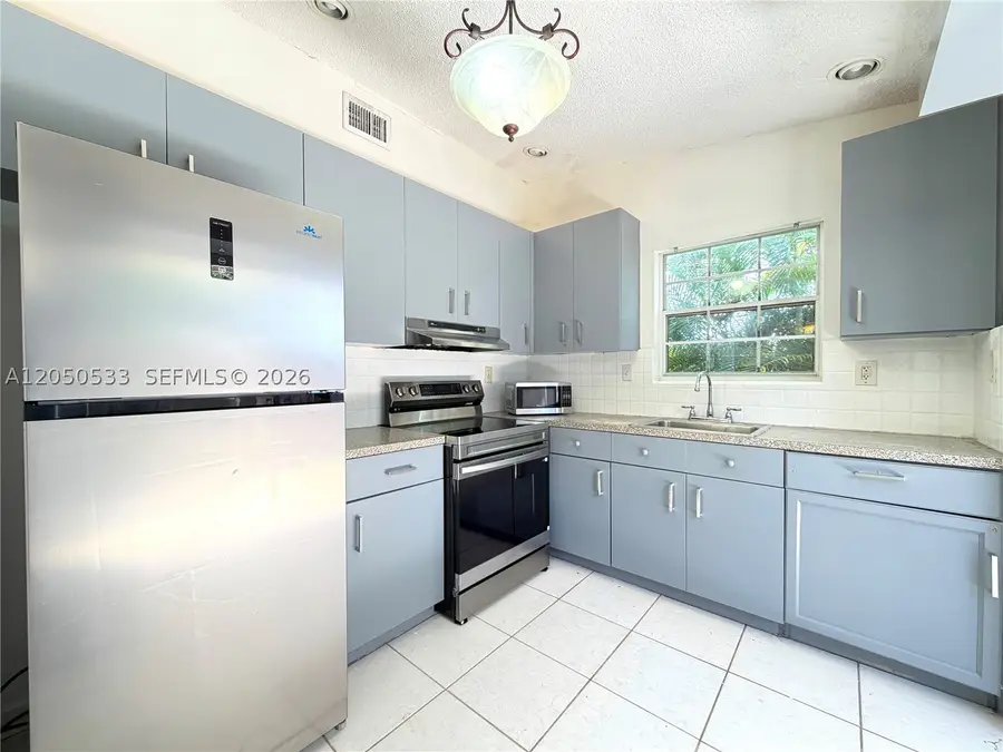 9850 W Heather Ln, Miramar, FL 33025 - #2