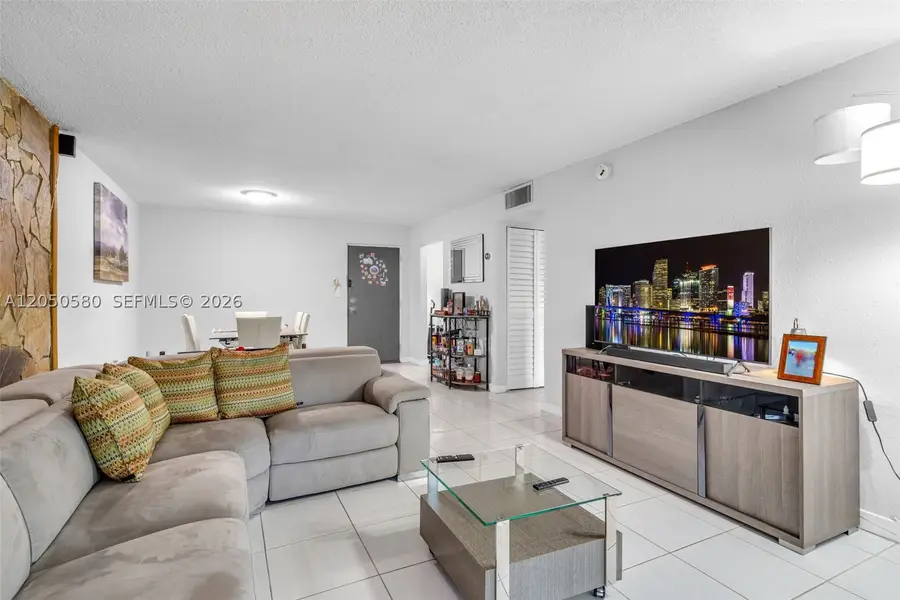 8501 NW 8th St #105, Miami, FL 33126 - #2