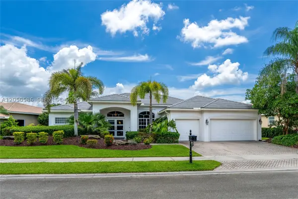 3855 Oak Ridge Cir, Weston, FL 33331
