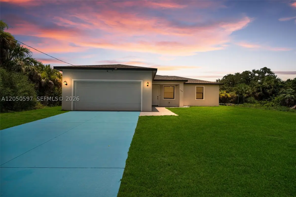 1109 N Hilton Cir, Port Labelle, FL 33935 - #1