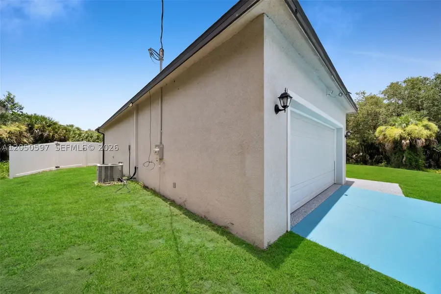 1109 N Hilton Cir, Port Labelle, FL 33935 - #3