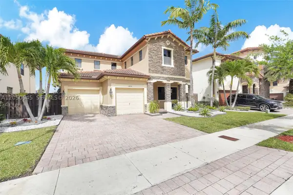 8910 NW 98th Ct, Doral, FL 33178