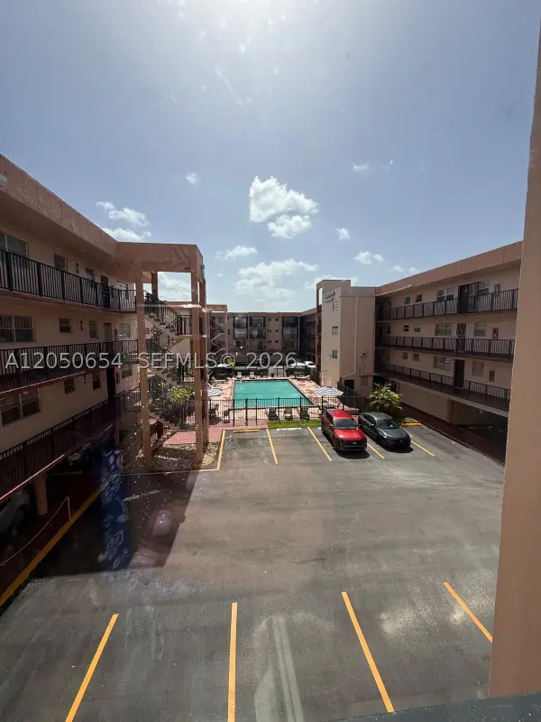 1855 W 60th St #346-B, Hialeah, FL 33012