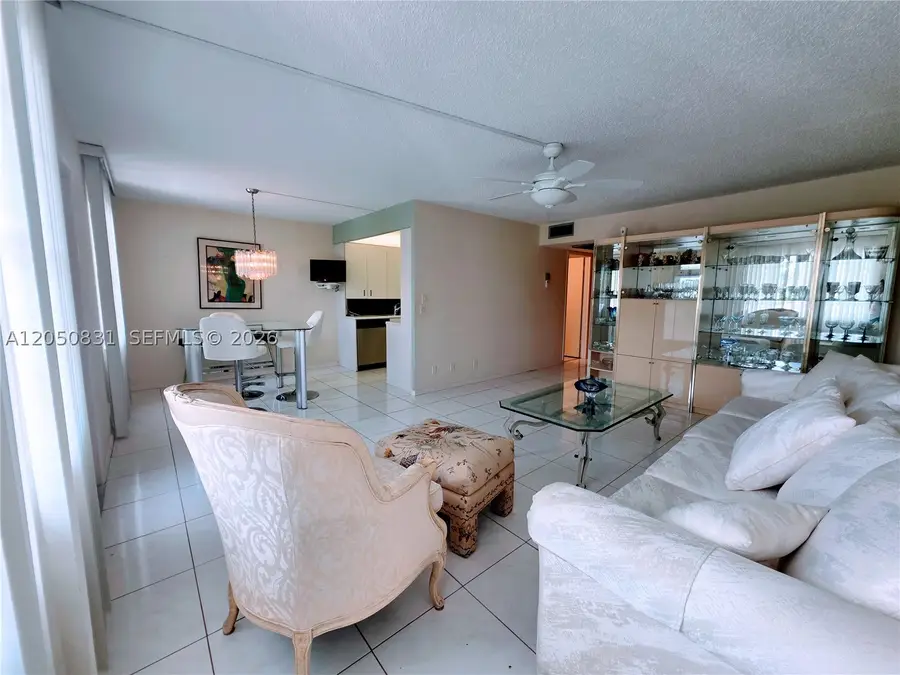 3076 E Exeter E #3076, Boca Raton, FL 33434 - #2