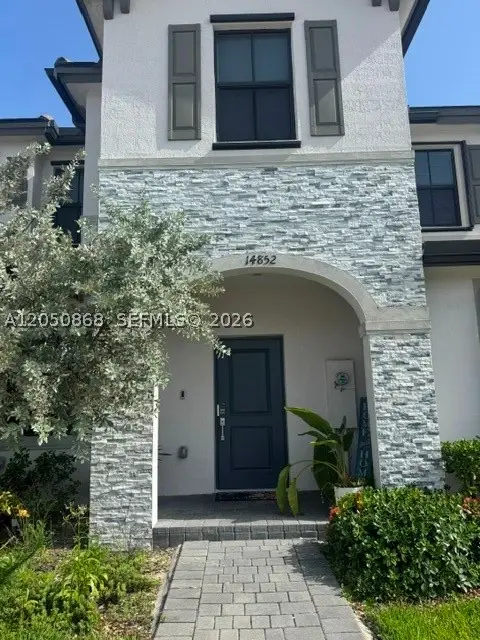 14852 SW 183rd Ter, Miami, FL 33187