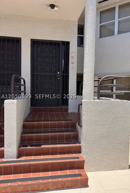 11201 NW 7th St #204, Sweetwater, FL 33172 - #2