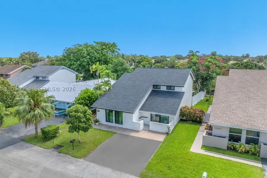 3950 SW 82nd Ter, Davie, FL 33328 - #3