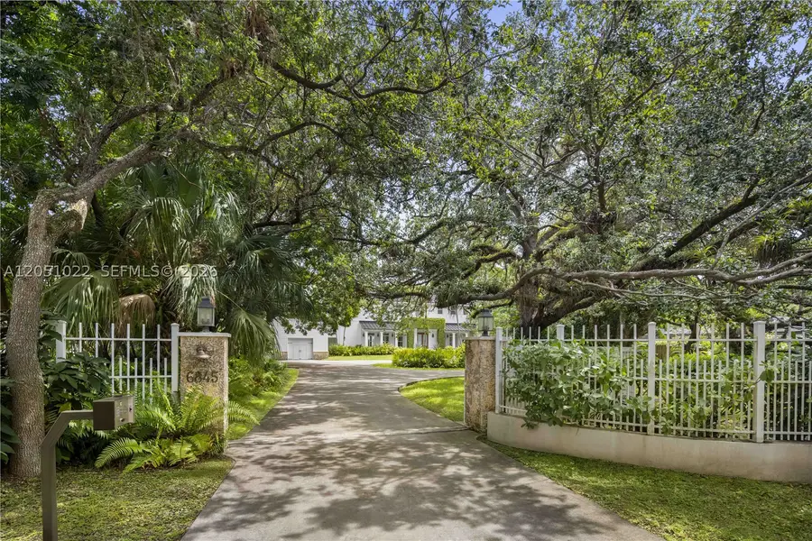 6845 SW 98th St, Pinecrest, FL 33156 - #2