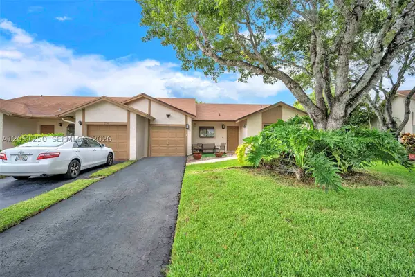 7702 NW 60th St, Tamarac, FL 33321