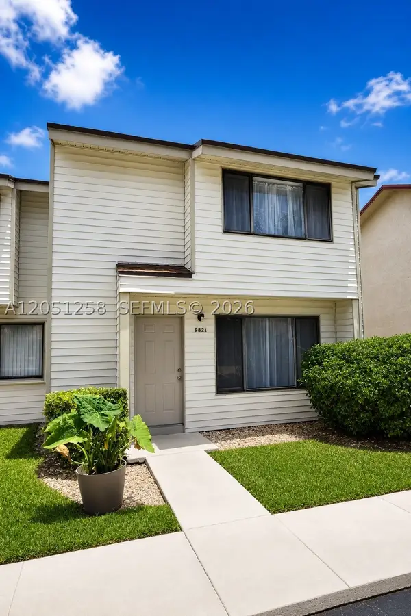 9821 NW 37th St #7F, Sunrise, FL 33351