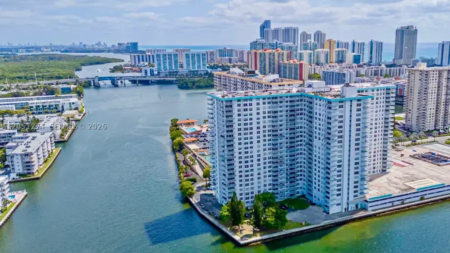301 174th St #1907, Sunny Isles Beach, FL 33160 - #2