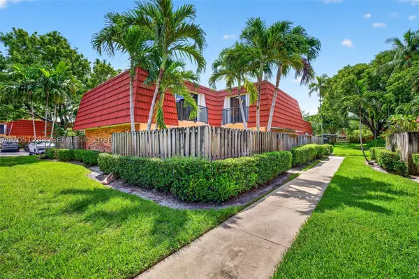 719 NW 98th Cir, Plantation, FL 33324