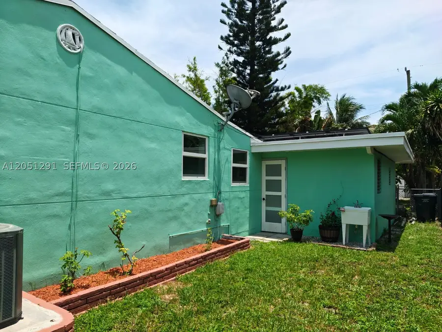 2418 Scott St, Hollywood, FL 33020 - #3
