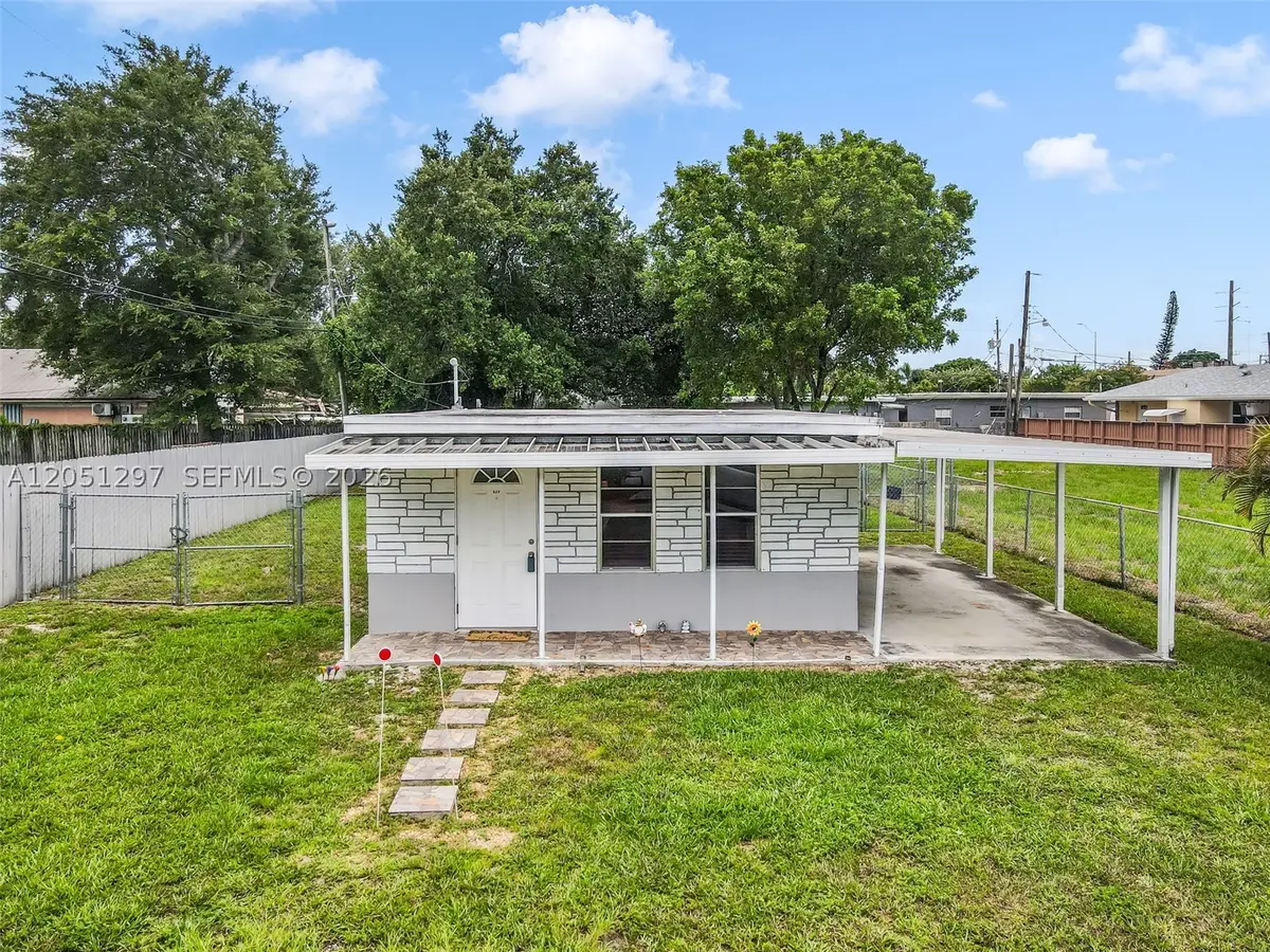 523 N 60th Way, Hollywood, FL 33024 - #1