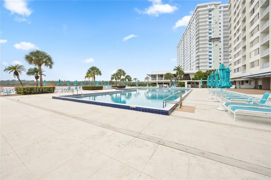 300 Bayview Dr #903, Sunny Isles Beach, FL 33160 - #2