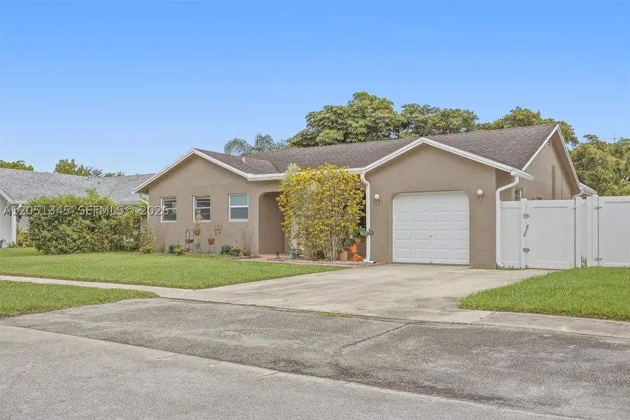 8410 SW 20th St, North Lauderdale, FL 33068 - #2