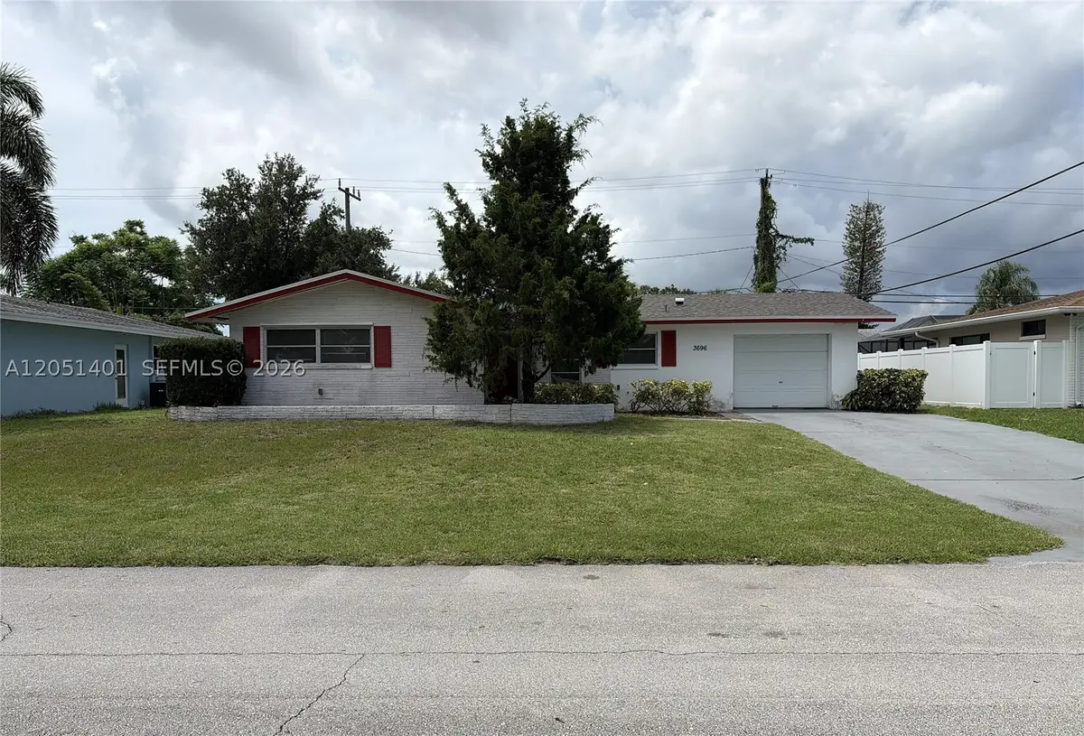 3696 Dogwood Ave, Palm Beach Gardens, FL 33410 - #1