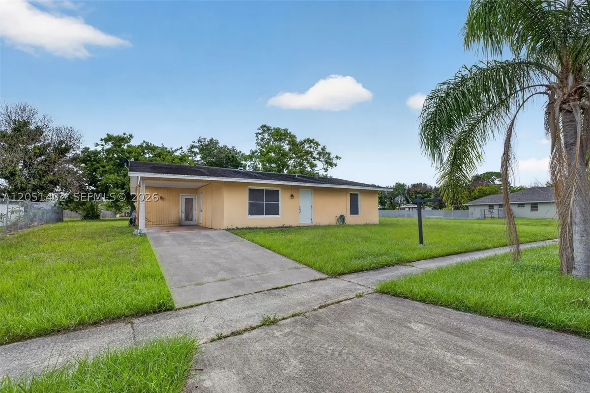 369 NE Camelot Dr, Port Saint Lucie, FL 34983 - #1