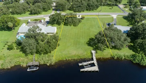 395 Old County Road 78, La Belle, FL 33935