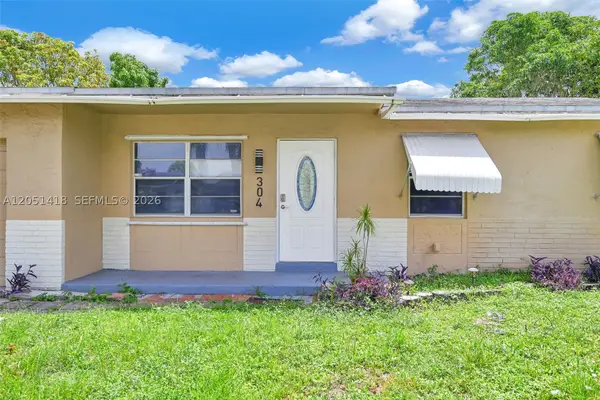 304 SW 77th Ter, North Lauderdale, FL 33068