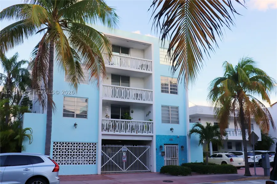335 Collins Ave #203, Miami Beach, FL 33139 - #2