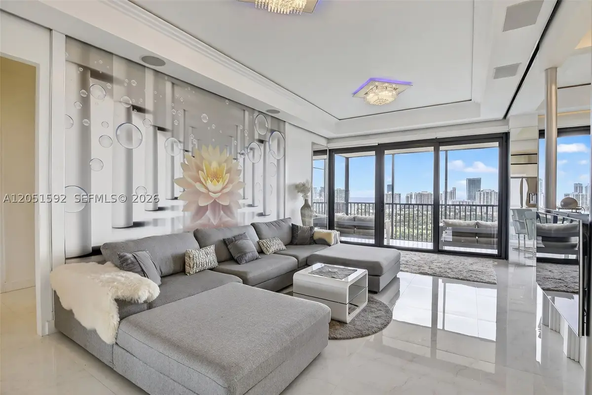 20335 W Country Club Dr #PH4, Aventura, FL 33180 - #1