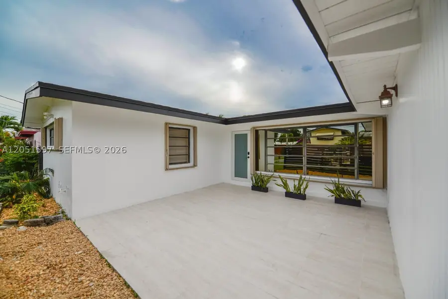 2443 Tortugas Ln, Fort Lauderdale, FL 33312 - #2