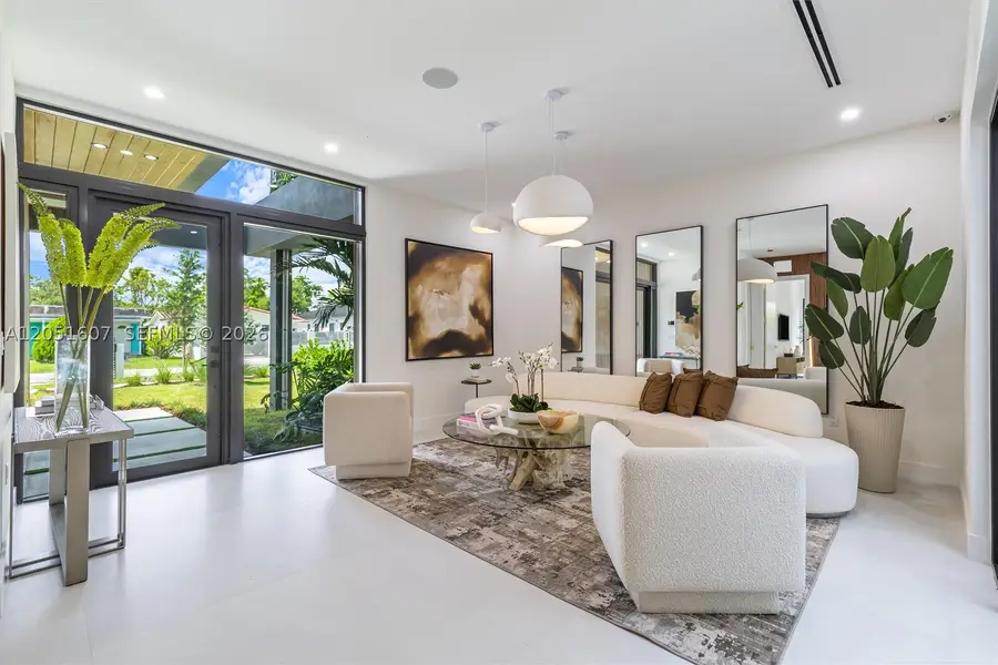 6359 SW 34th St, Miami, FL 33155 - #2