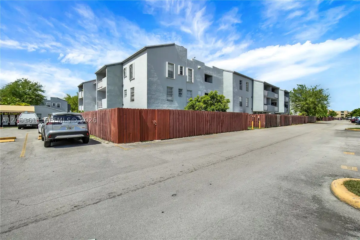 1755 W 60th St #D204, Hialeah, FL 33012 - #1