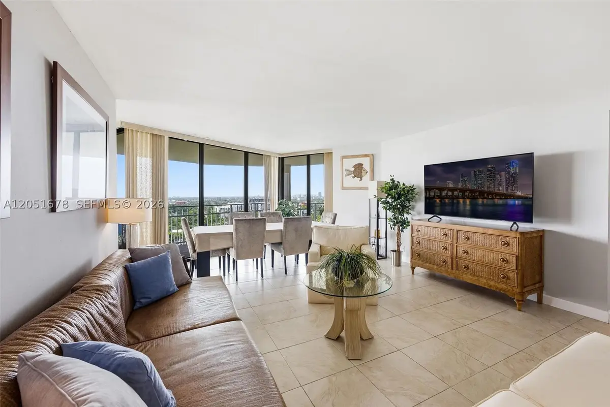 2000 Towerside Ter #1911, Miami, FL 33138 - #1