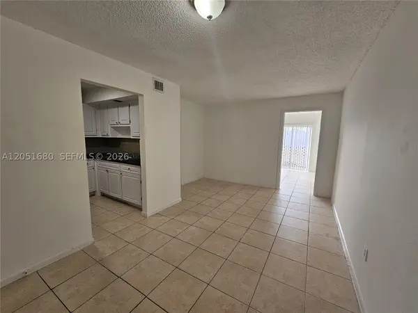 3610 NW 21st St #206, Lauderdale Lakes, FL 33311