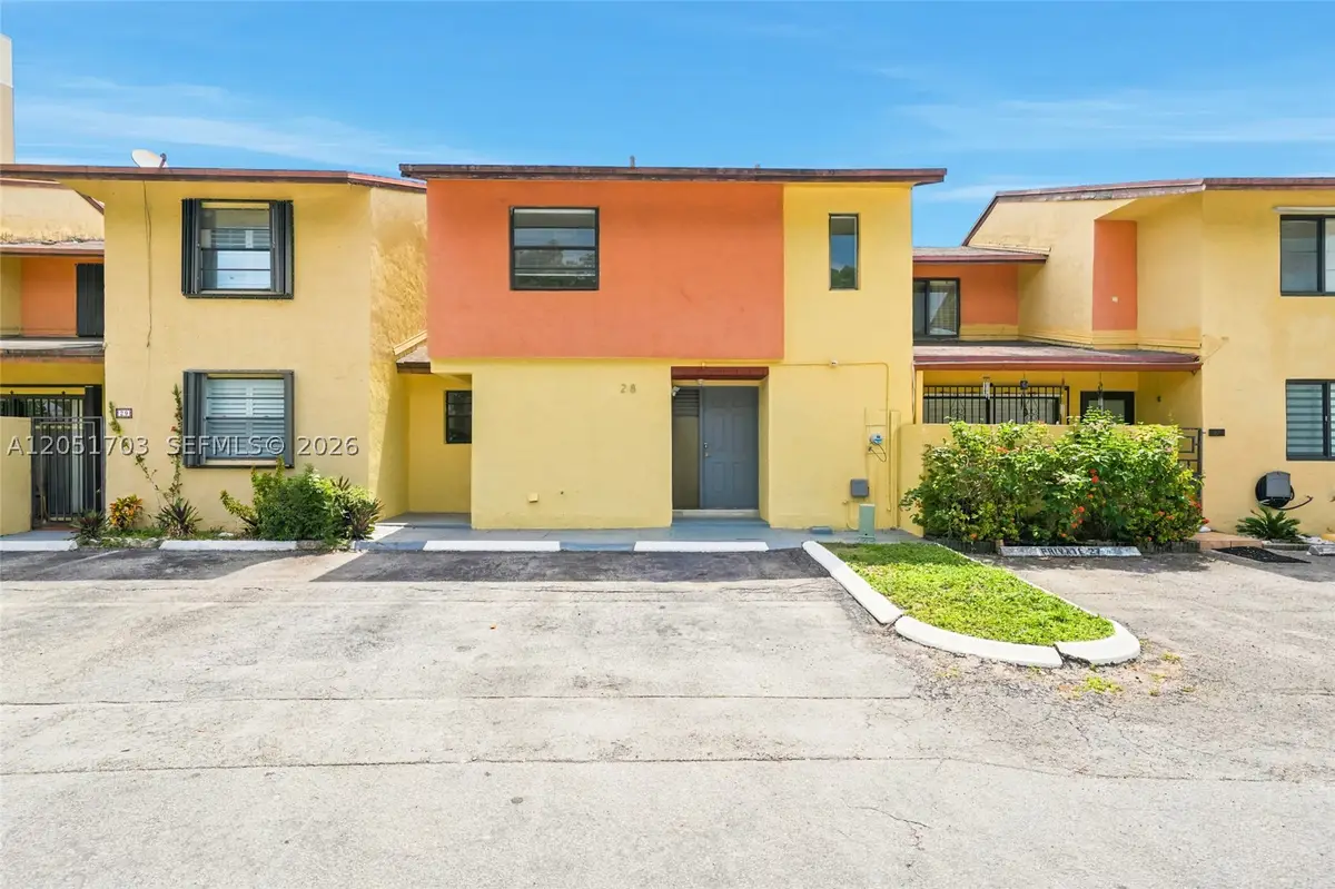 9674 Fontainebleau Blvd #28, Miami, FL 33172 - #1