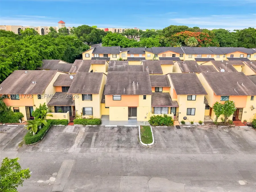 9674 Fontainebleau Blvd #28, Miami, FL 33172 - #2