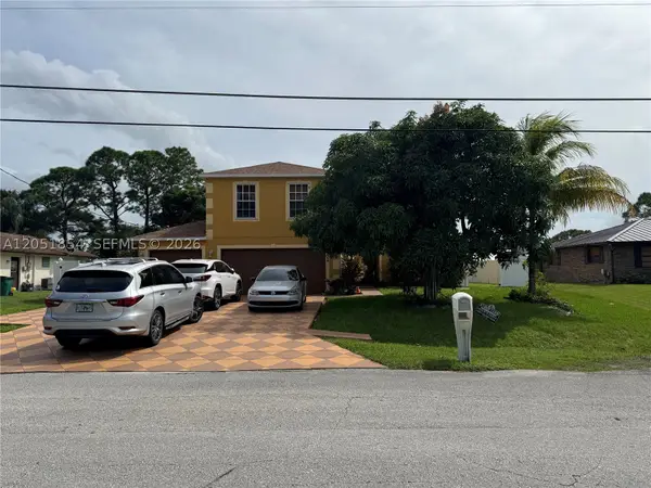 402 SE Crosspoint Dr, Port St Lucie, FL 34983