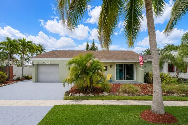 520 SW 167th Ter, Weston, FL 33326