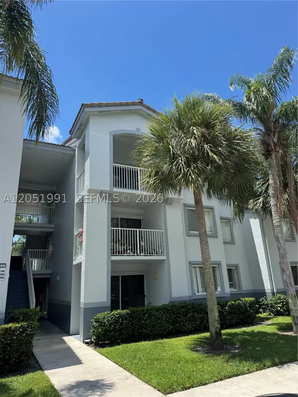 2600 S University Dr #103, Davie, FL 33328
