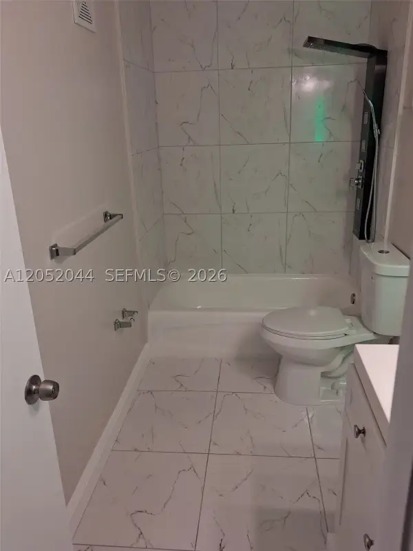 7245 NW 173rd Dr #2502, Hialeah, FL 33015