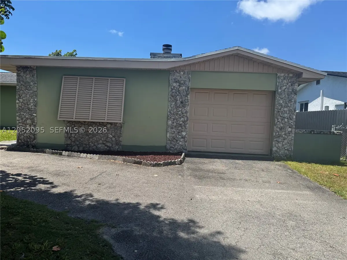 9110 SW 200 St, Cutler Bay, FL 33157 - #1