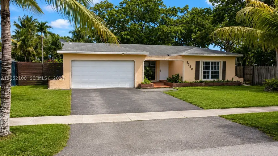 9320 NW 13th St, Pembroke Pines, FL 33024 - #3