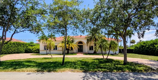 6990 SW 90th St, Pinecrest, FL 33156