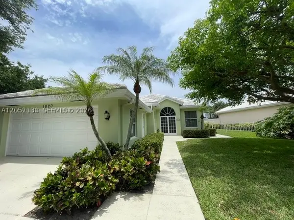 1020 Bear Island Dr, West Palm Beach, FL 33409