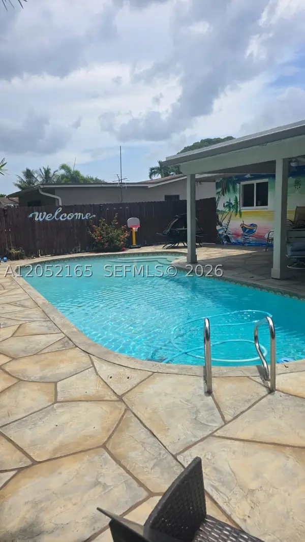 8291 NW 17th Ct, Pembroke Pines, FL 33024