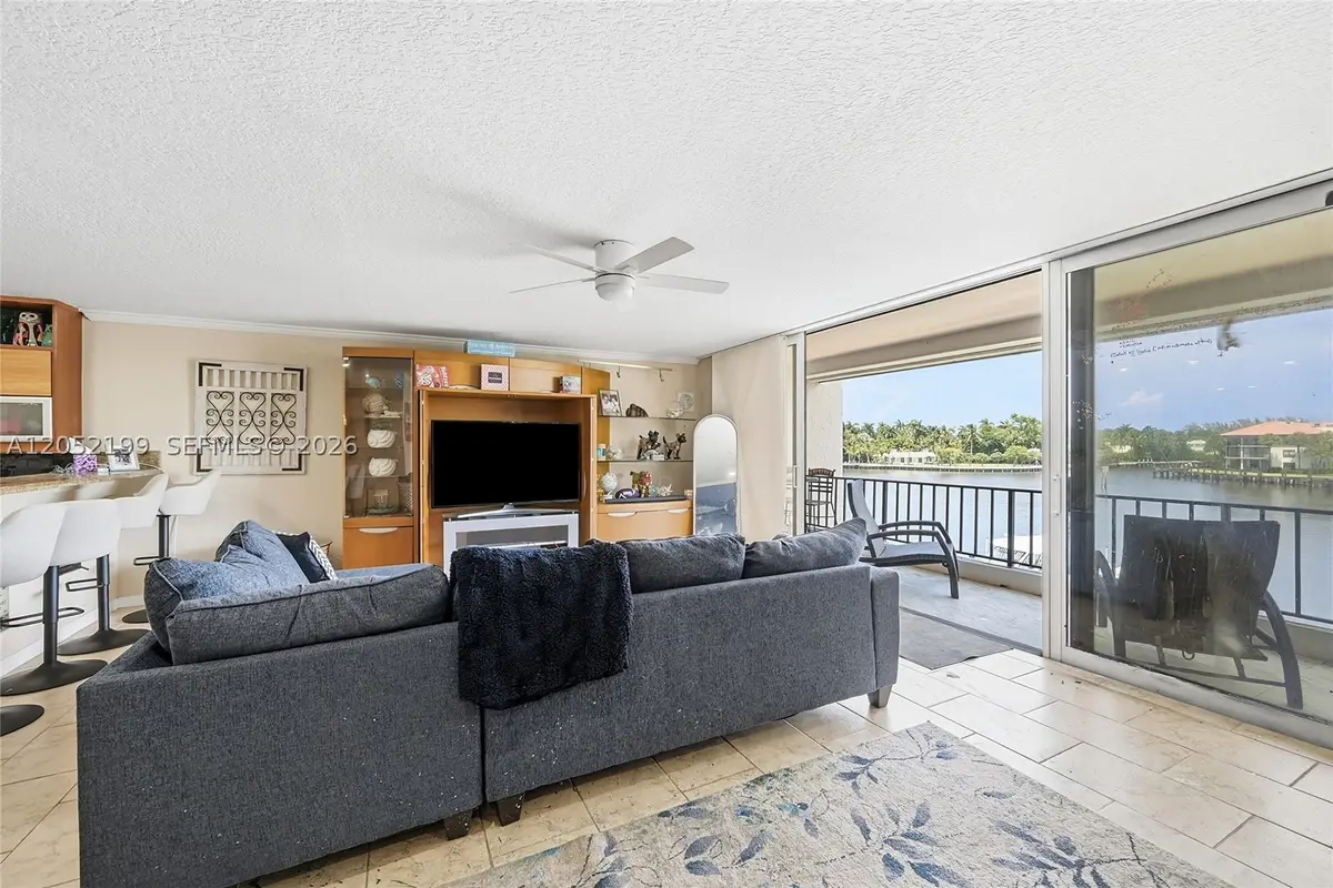 801 Palm Trl #10, Delray Beach, FL 33483 - #1