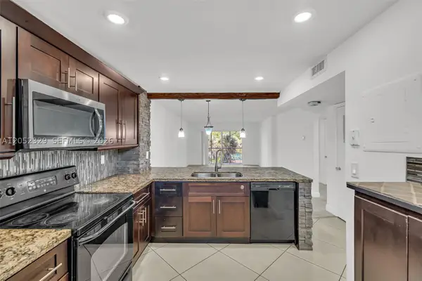 1100 NW 87th Ave #307, Coral Springs, FL 33071