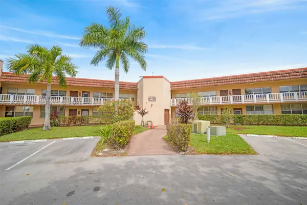 8851 Sunrise Lakes Blvd #116, Sunrise, FL 33322