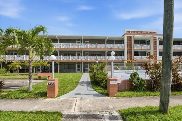 1450 NE 170th St #209, North Miami Beach, FL 33162